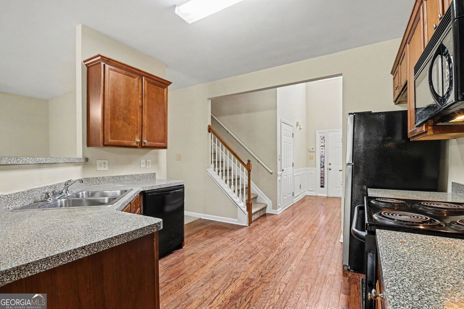 372 Creek Manor Suwanee - Photo 10