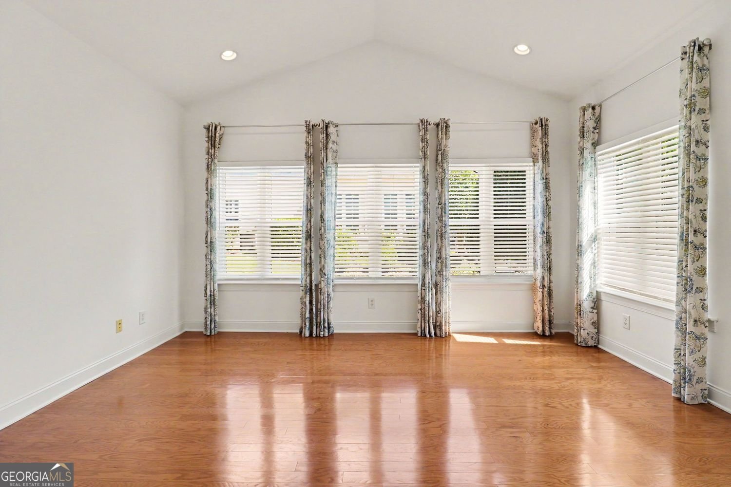 303 Commonwealth Circle Newnan - Photo 8