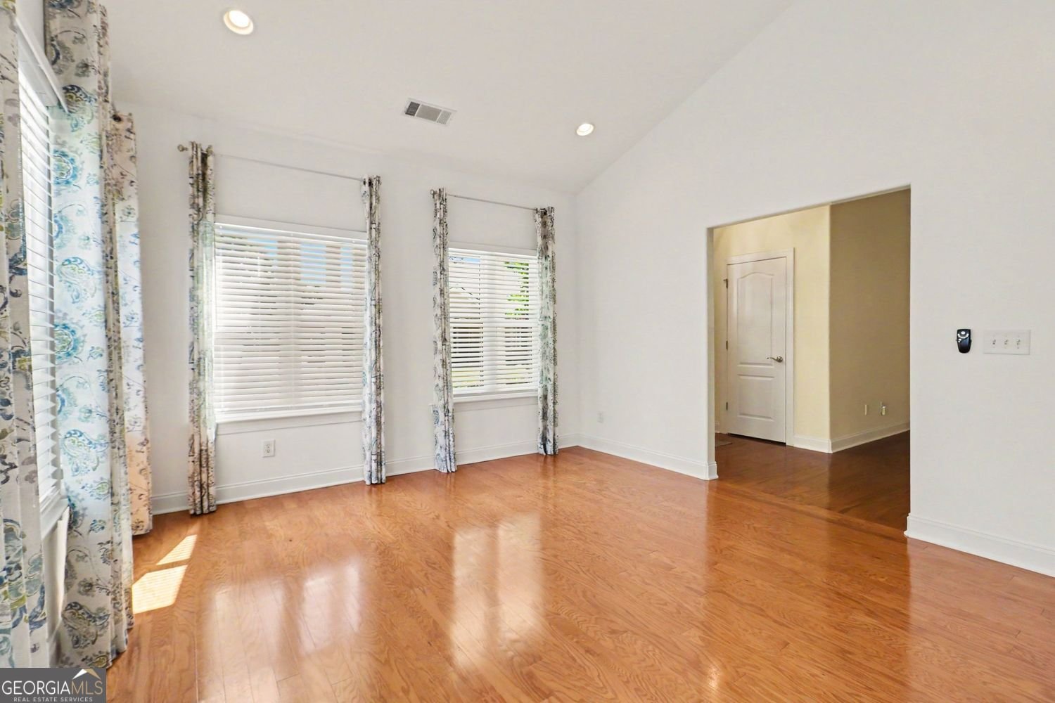 303 Commonwealth Circle Newnan - Photo 9