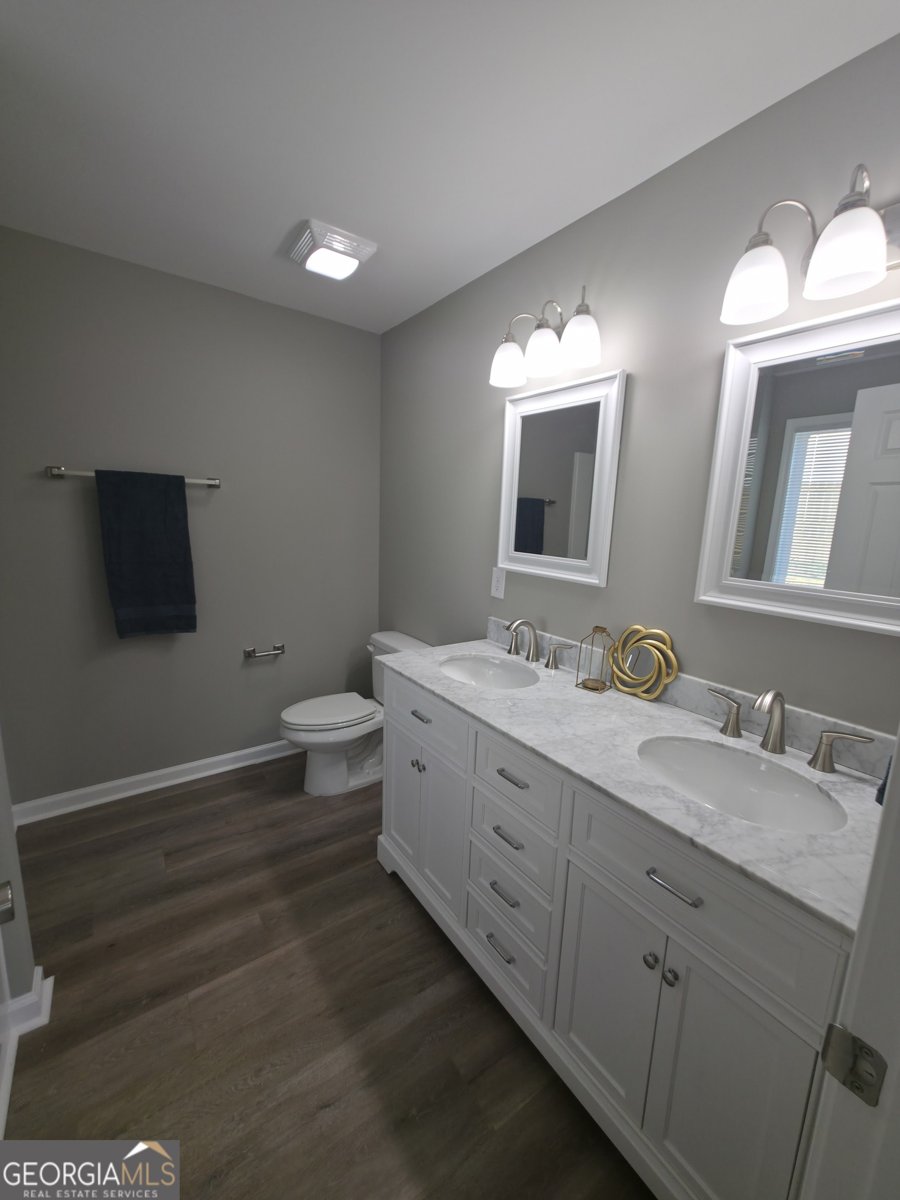 241 Charlotte Cir Statham - Photo 12