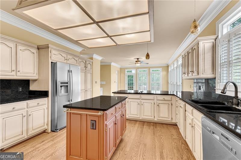 1006 Quaker Ridge Way Johns Creek - Photo 17