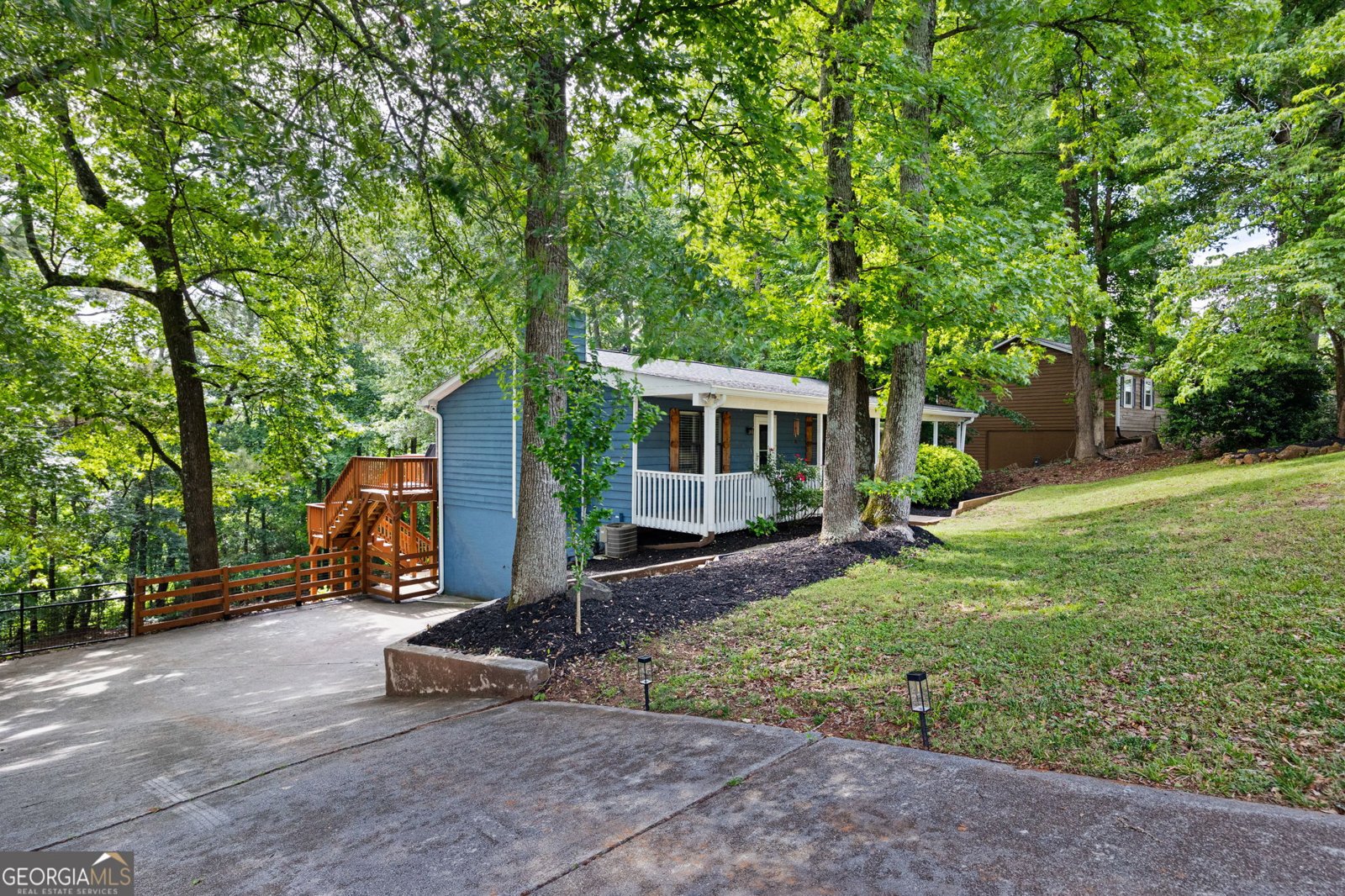 Photo 3