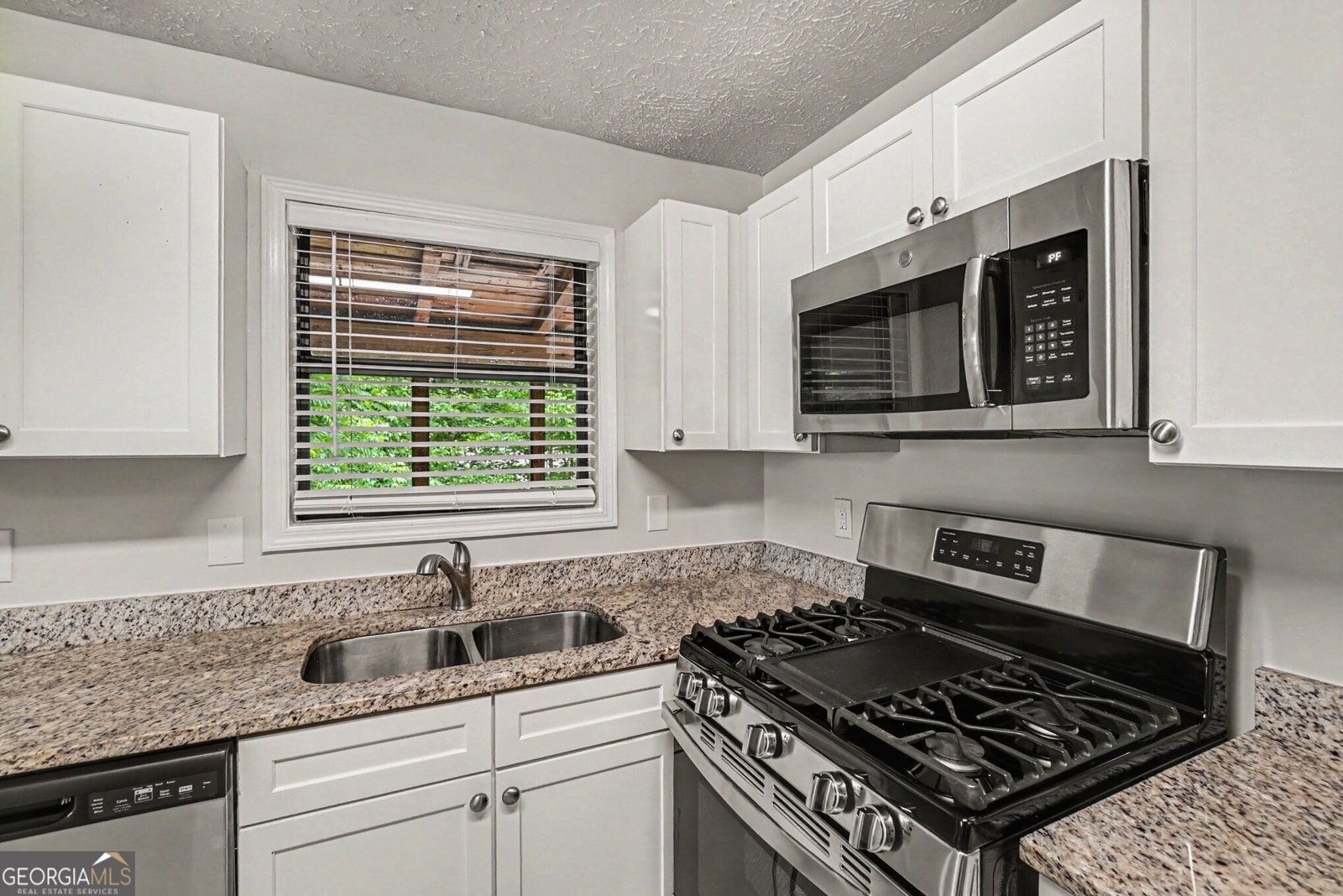 3985 Lookout Point Drive Marietta - Photo 8