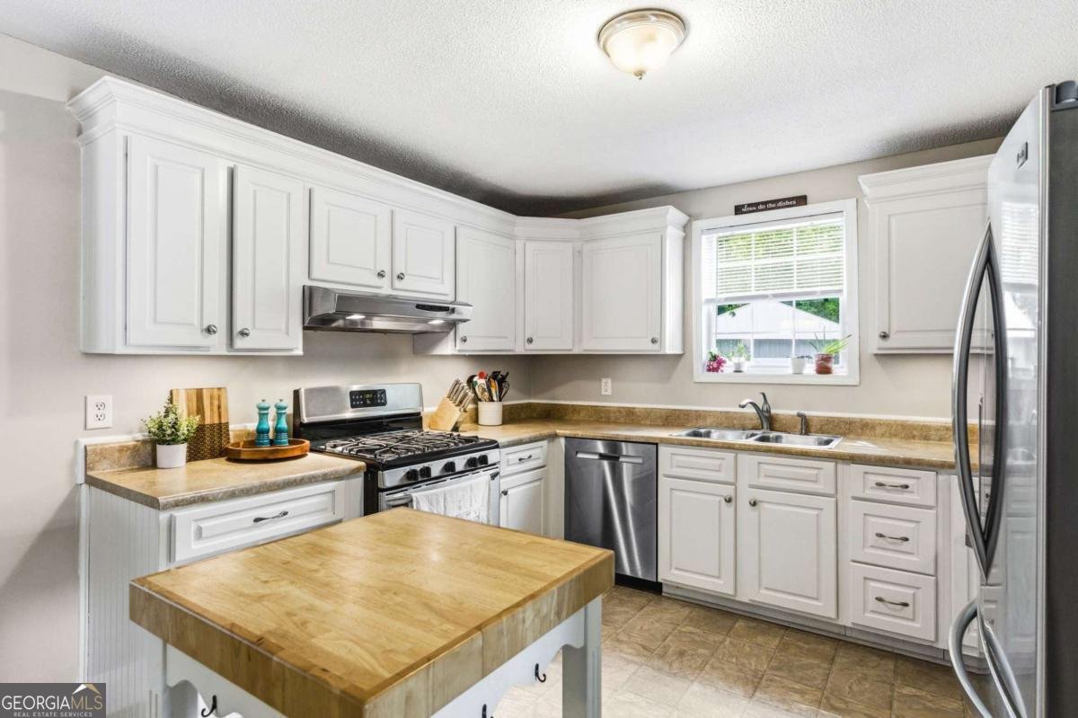 108 Rose Creek Lane Woodstock - Photo 12