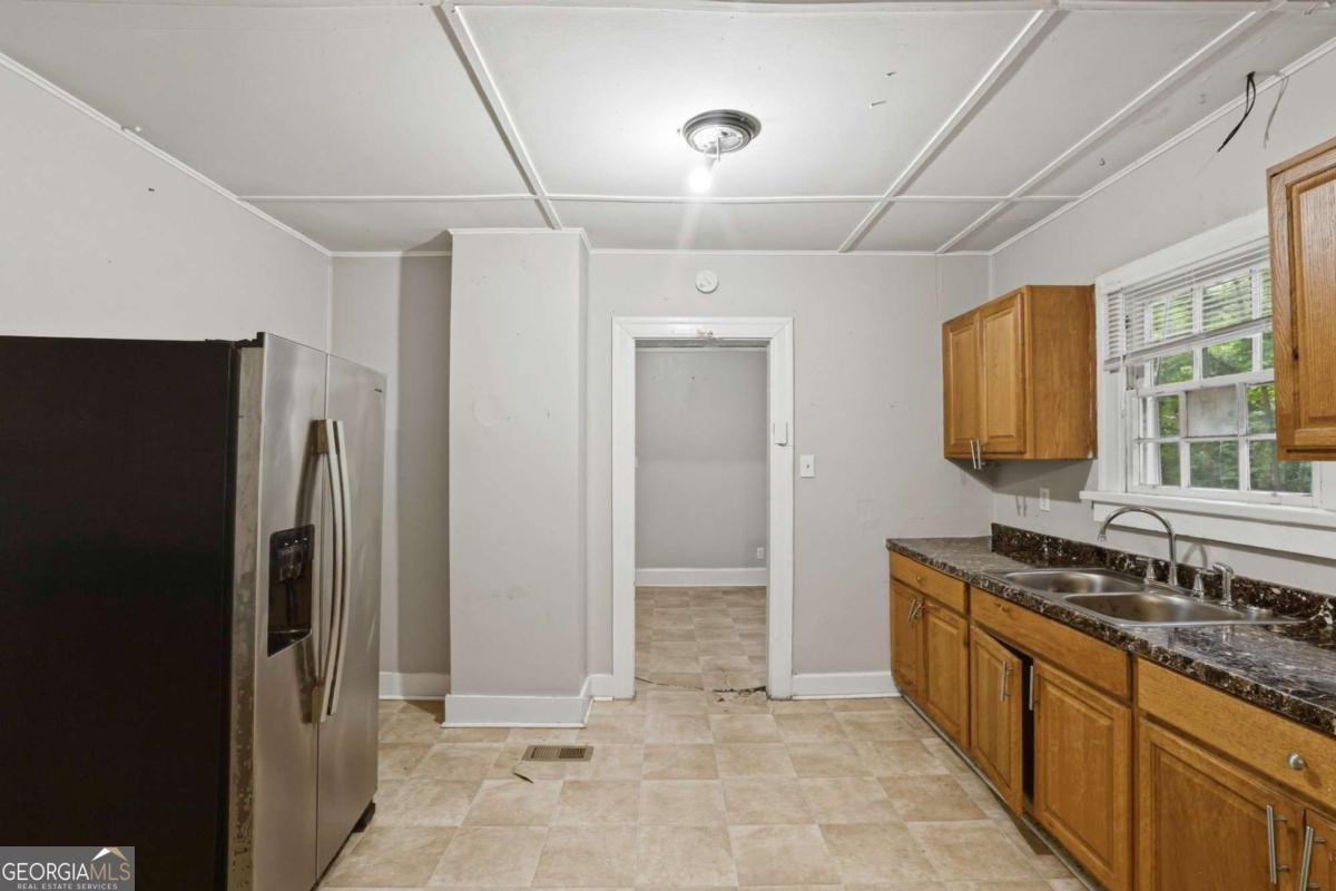 2641 Sylvan Road Atlanta - Photo 11