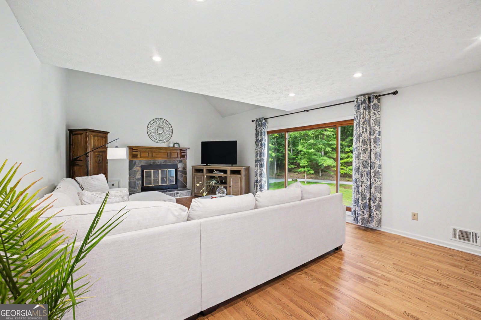 360 Darren Drive Fayetteville - Photo 8