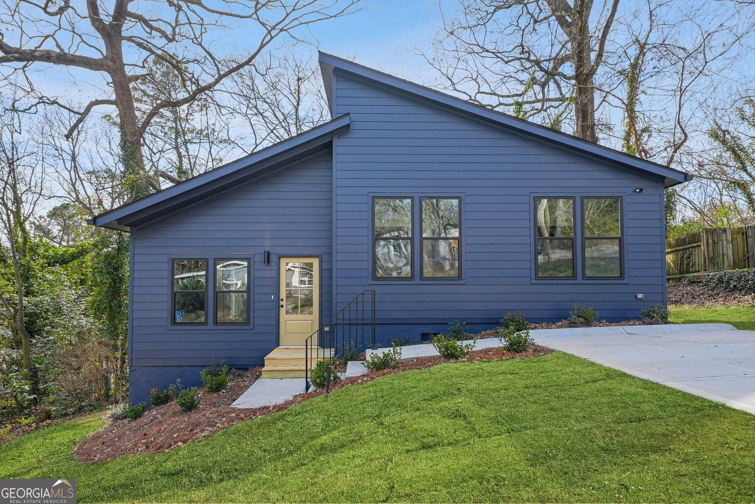 1674 Mary George Avenue Atlanta - main photo