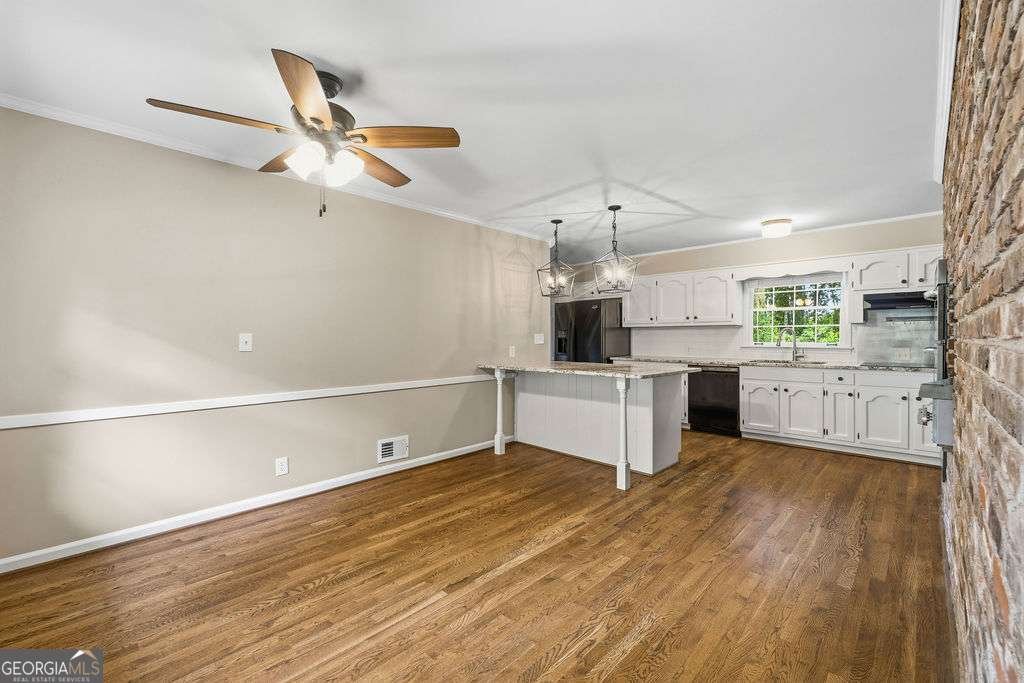 4943 Vernon Oaks Drive Dunwoody - Photo 9