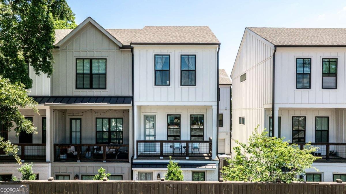 4456 Dalston Drive Atlanta - main photo