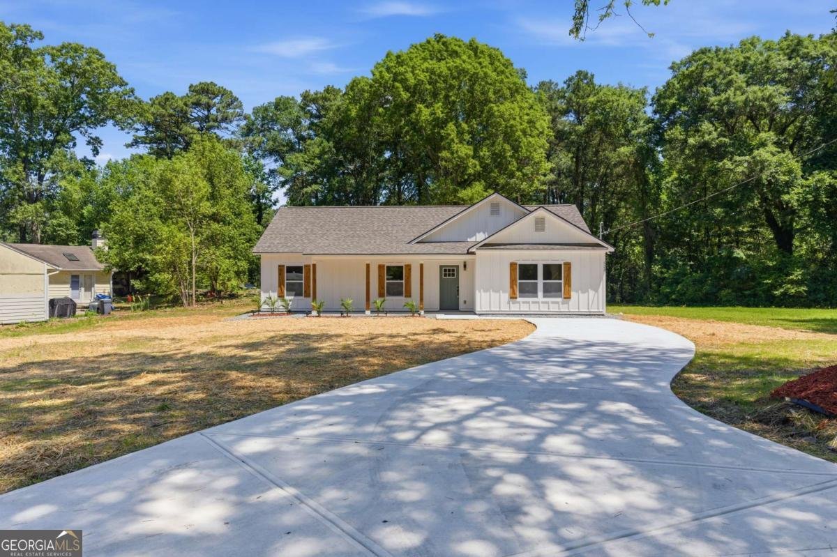 523 Weaver Drive Marietta - main photo
