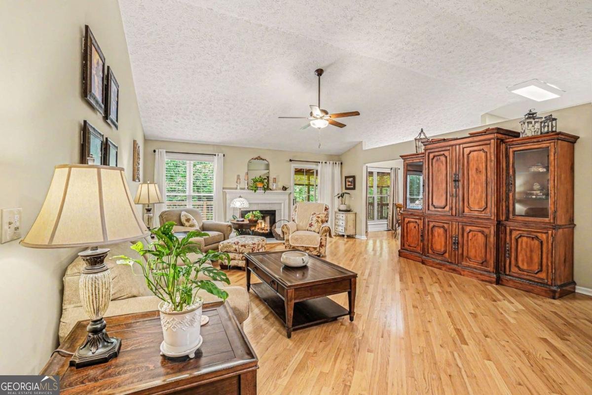 6008 Woodcreek Drive Woodstock - Photo 6