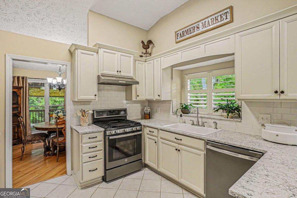 6008 Woodcreek Drive Woodstock - Photo 8