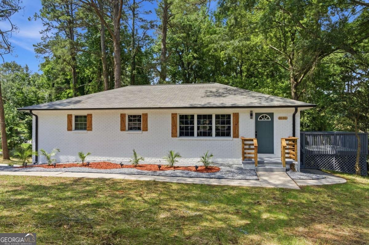 3131 Woods Lane Marietta - main photo