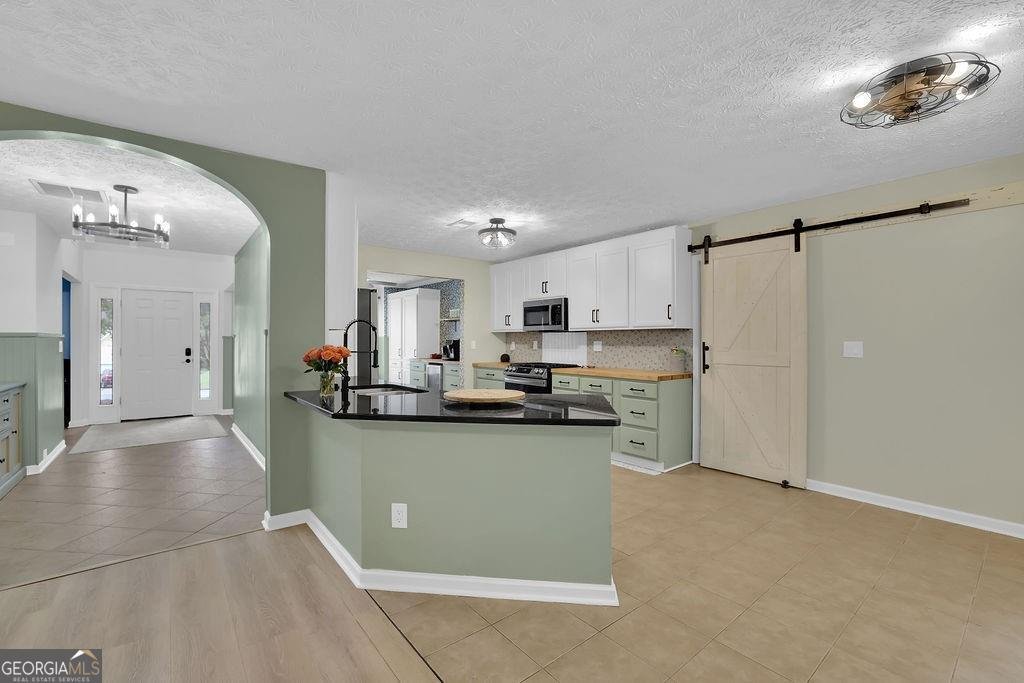 8011 Huntcliff Road Woodstock - Photo 8