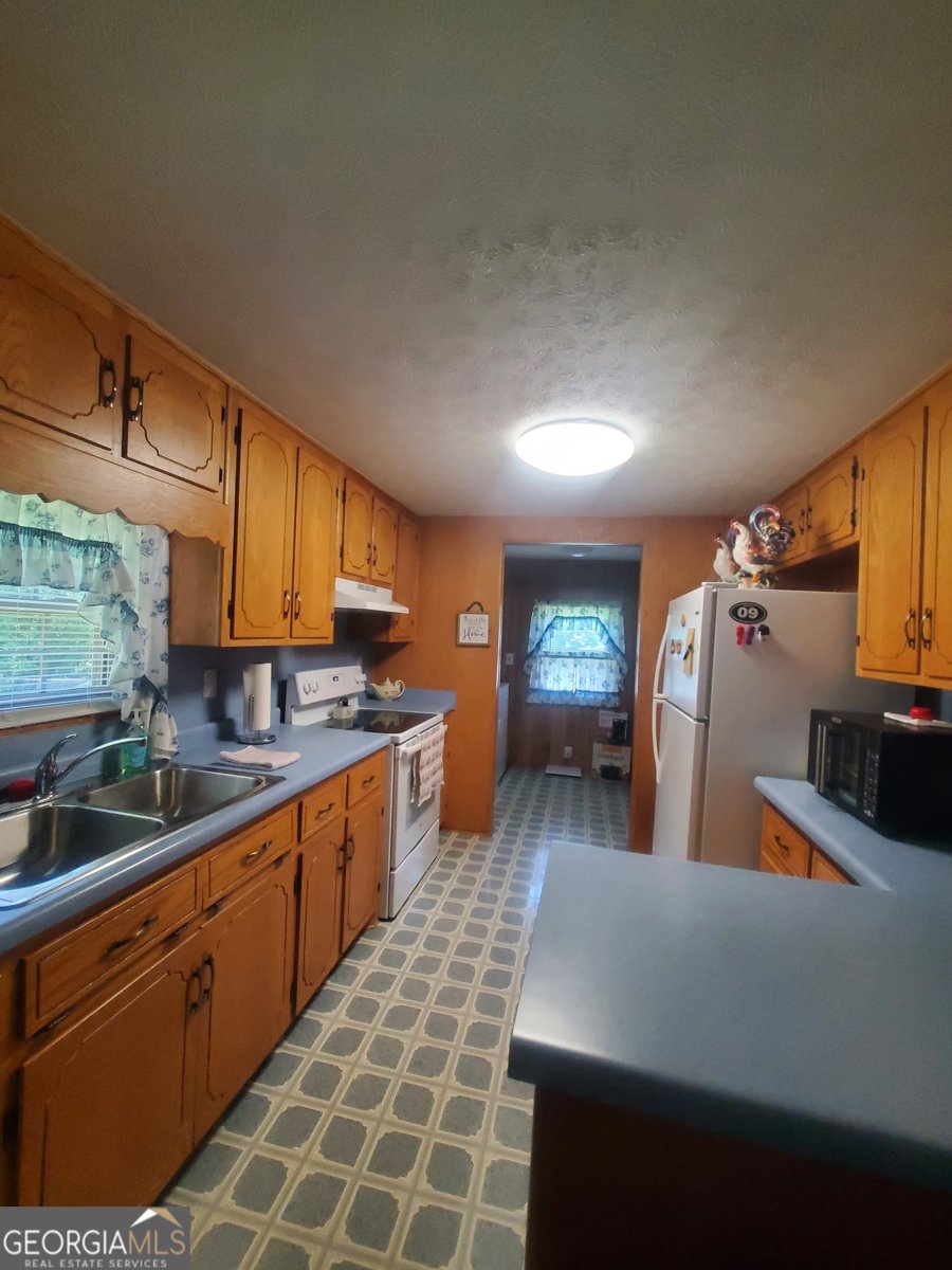 2021 Red Hill Road Carnesville - Photo 11