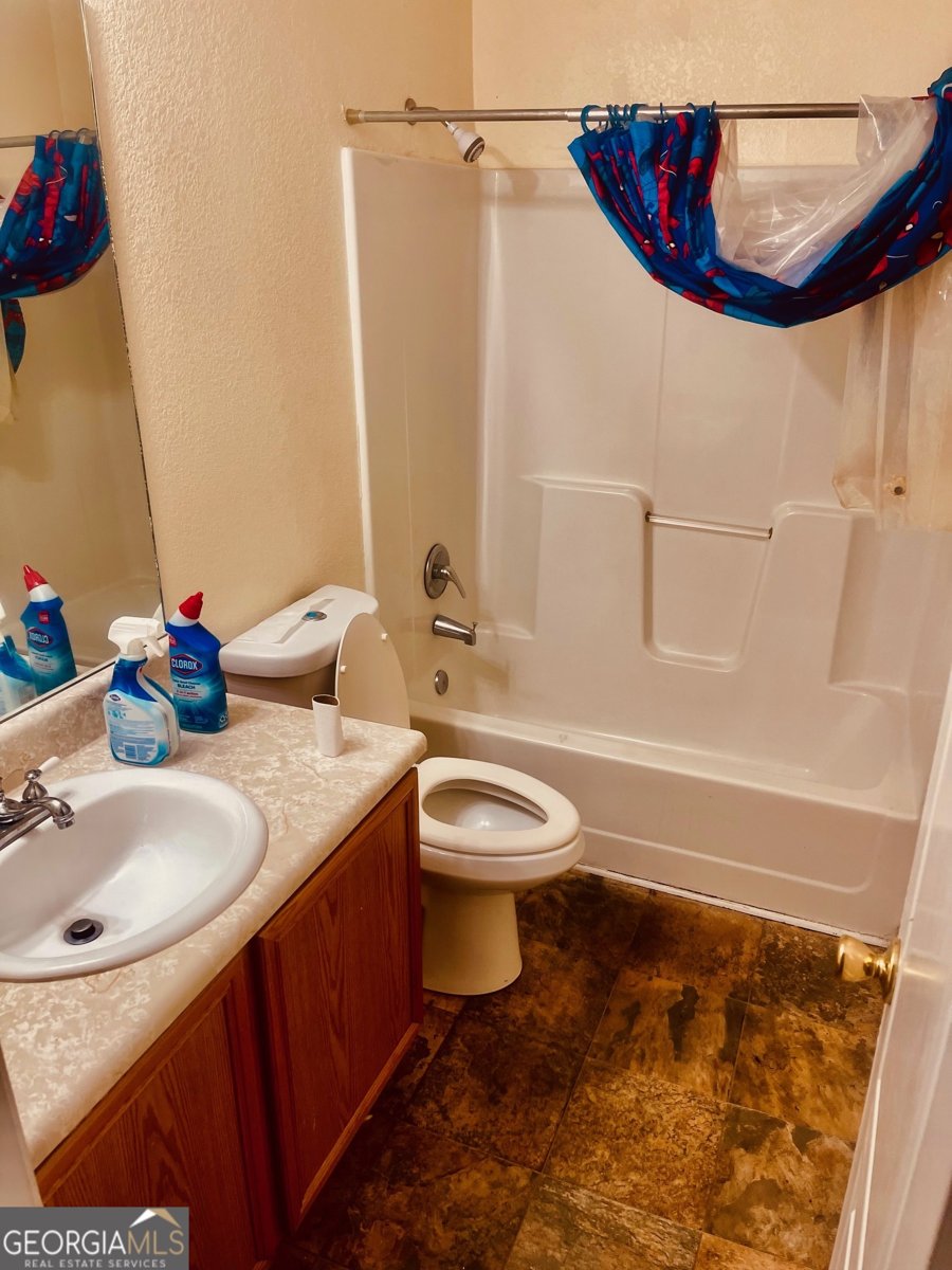 613 Oakland Hills Drive Macon - Photo 6