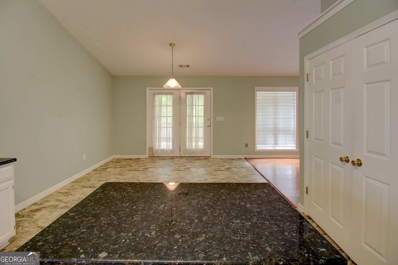 195 Manor Oak Drive Covington - Photo 10