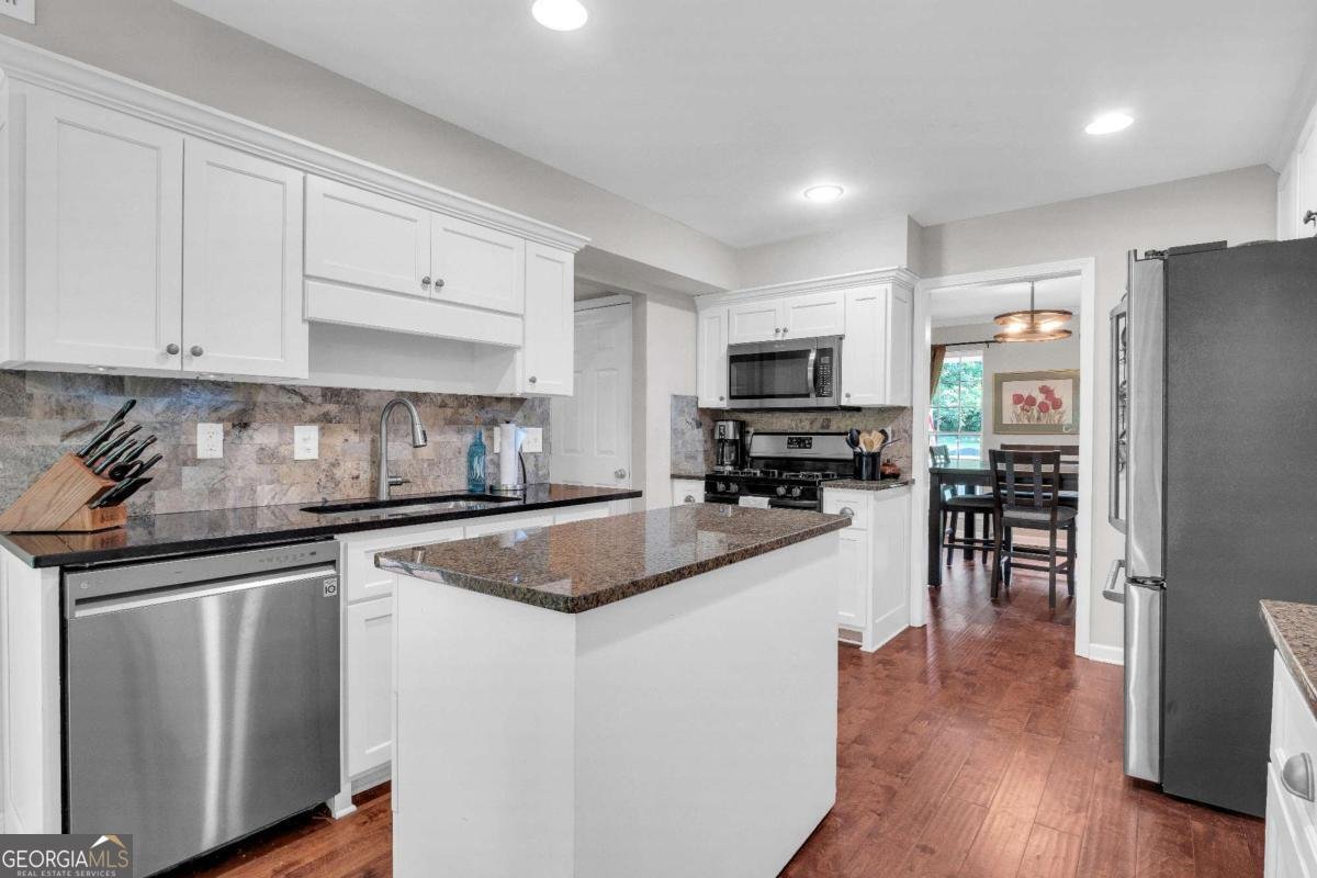 5587 Patrick Court Peachtree Corners - Photo 8