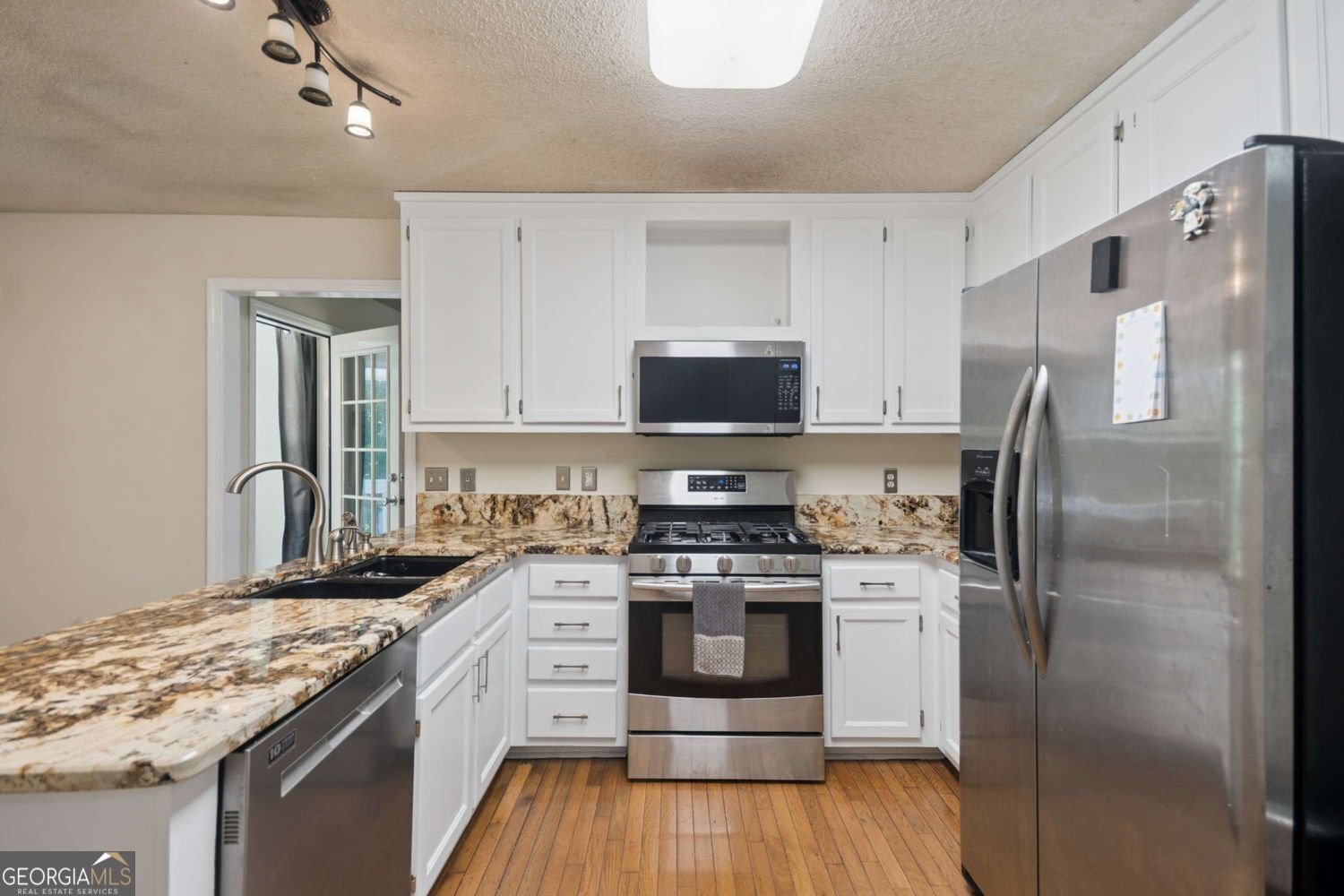408 Strathmore Drive Sharpsburg - Photo 12