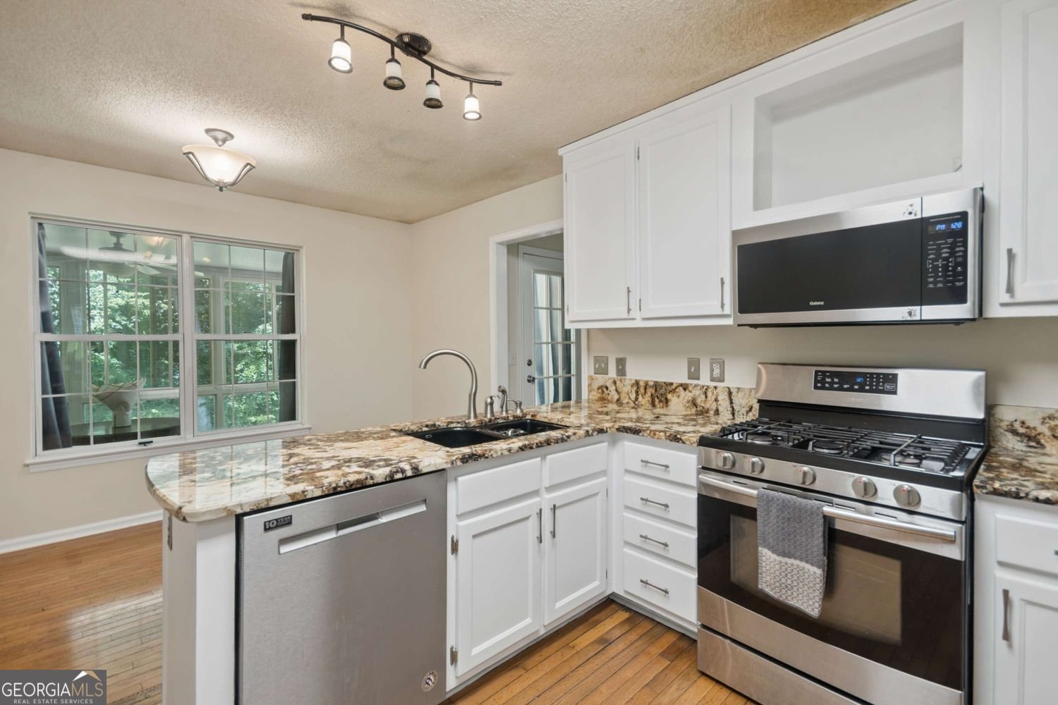 408 Strathmore Drive Sharpsburg - Photo 15