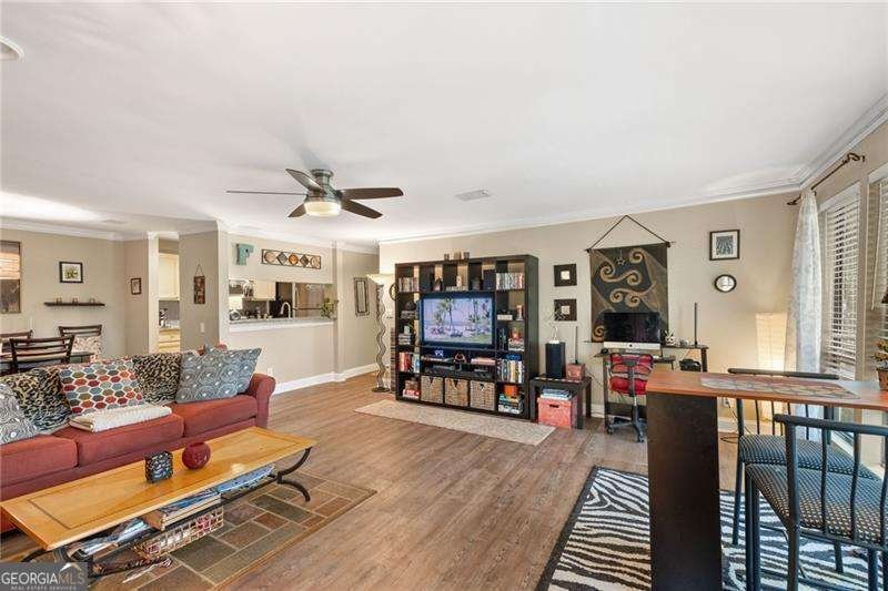 123 Warm Springs Circle Roswell - Photo 9