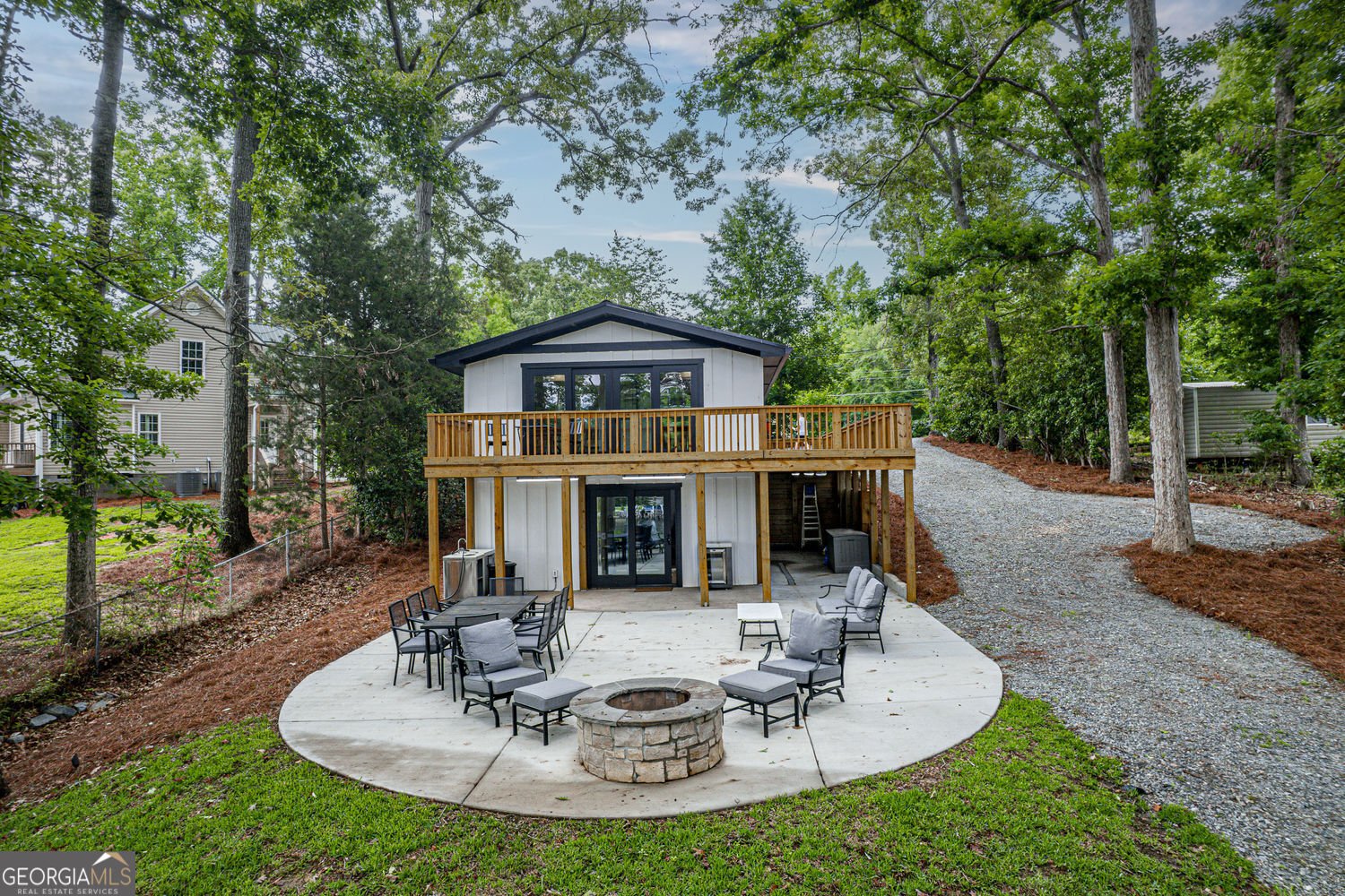 233 Lakeshore Drive Eatonton - main photo