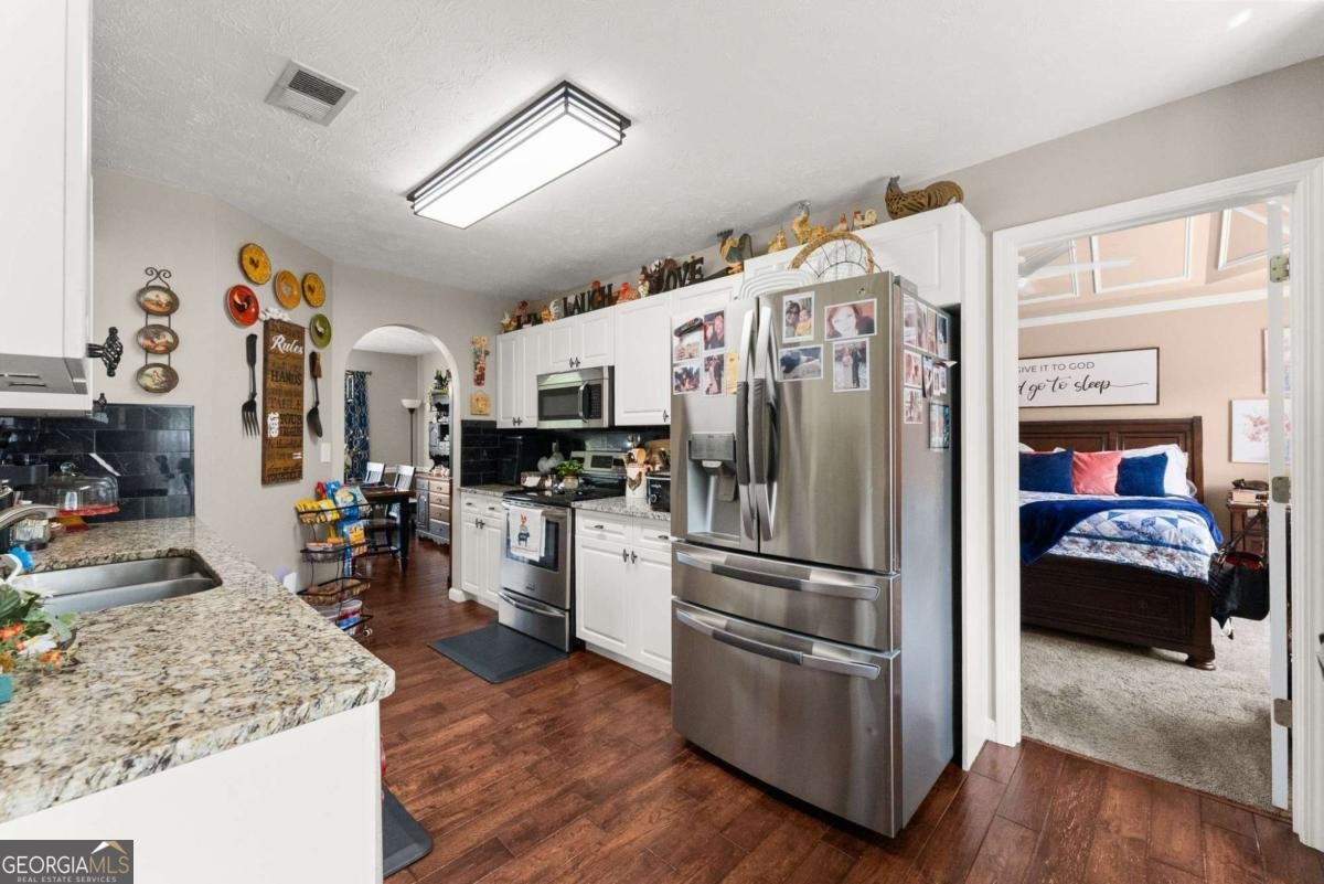 233 Cambridge Drive Loganville - Photo 10