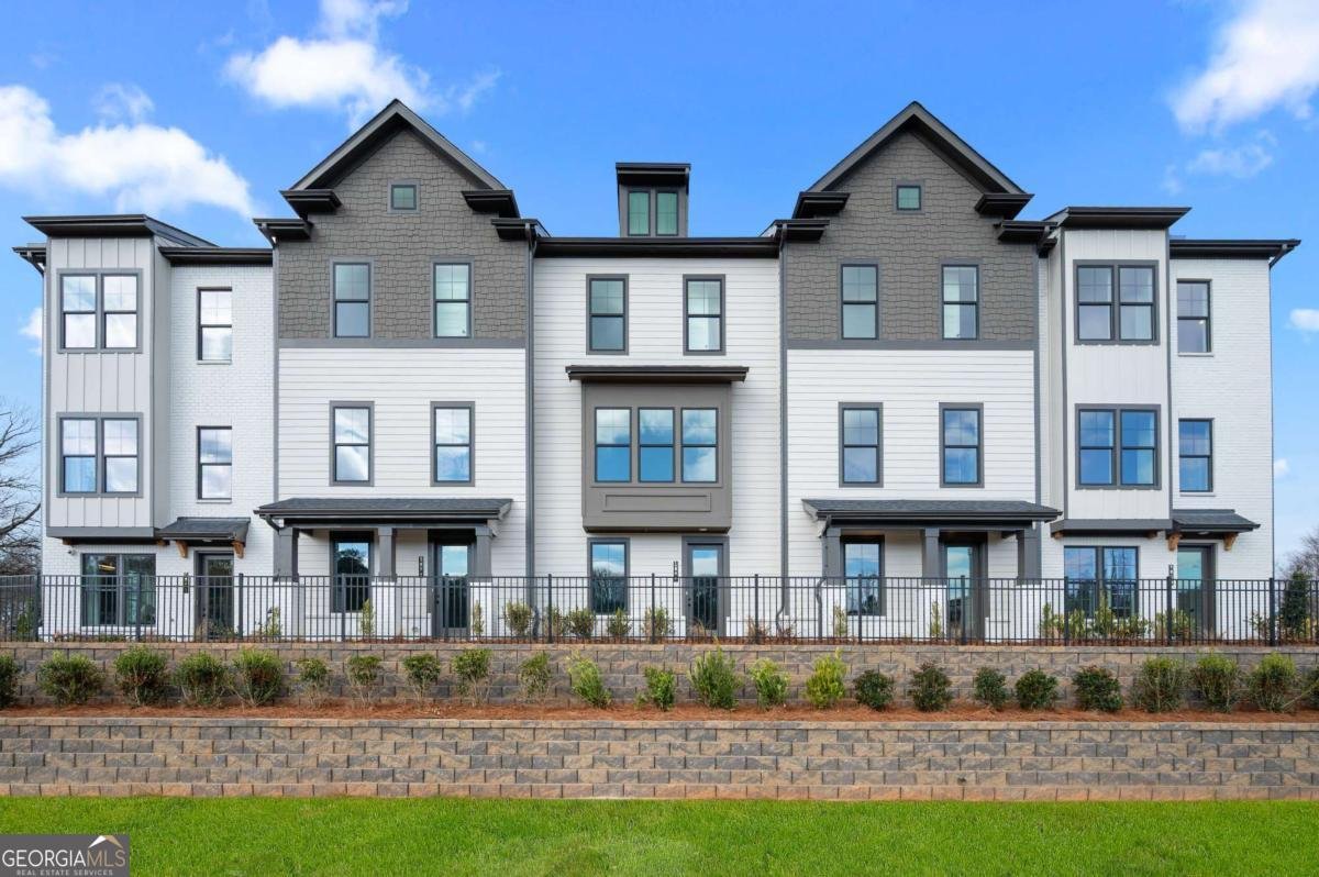 1843 Marisol Circle Kennesaw - main photo