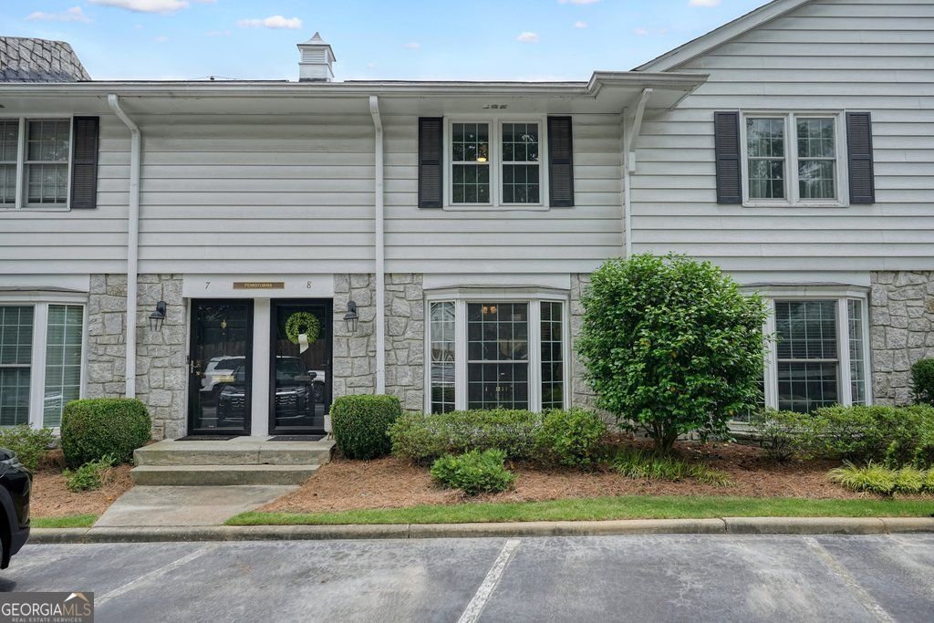 136 Peachtree Memorial Drive Atlanta - main photo