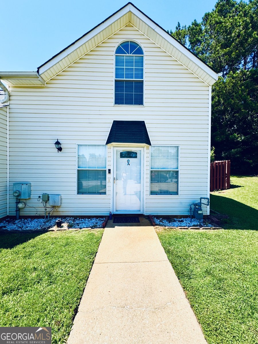6168 Field Stone Drive Douglasville - main photo