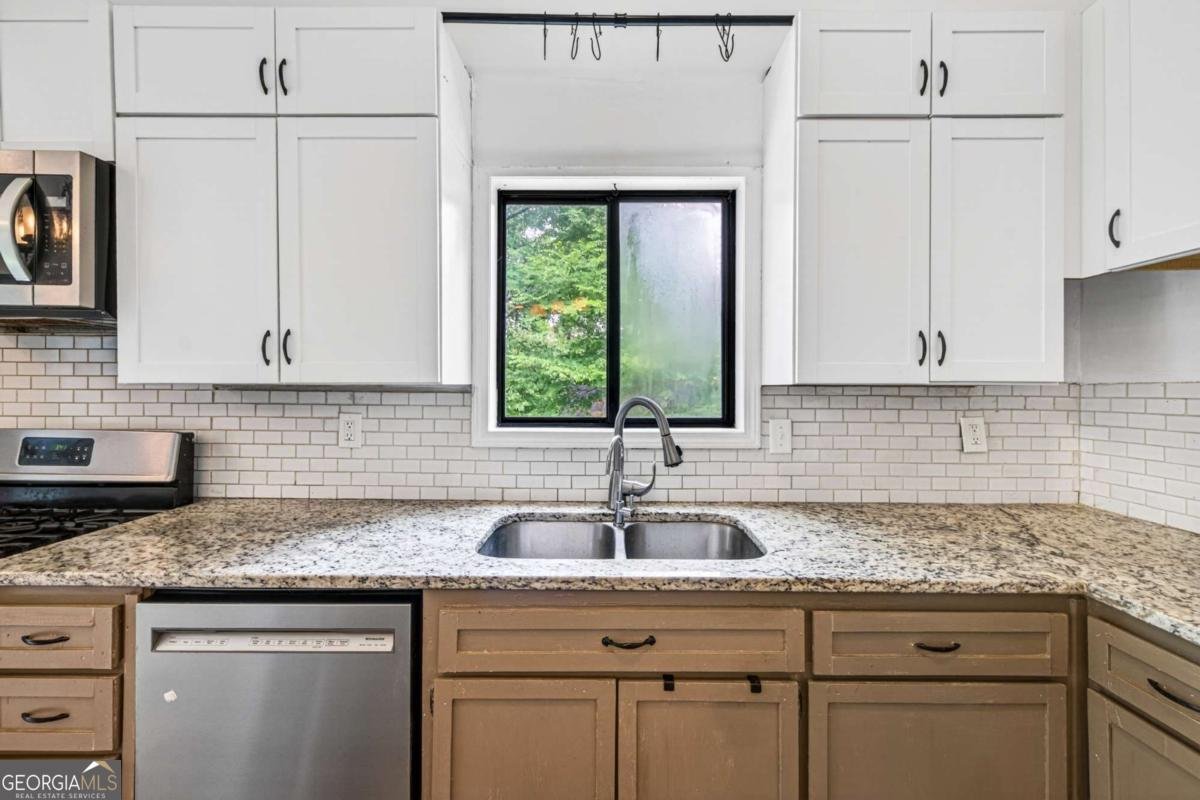 5169 Rockbridge Drive Stone Mountain - Photo 16
