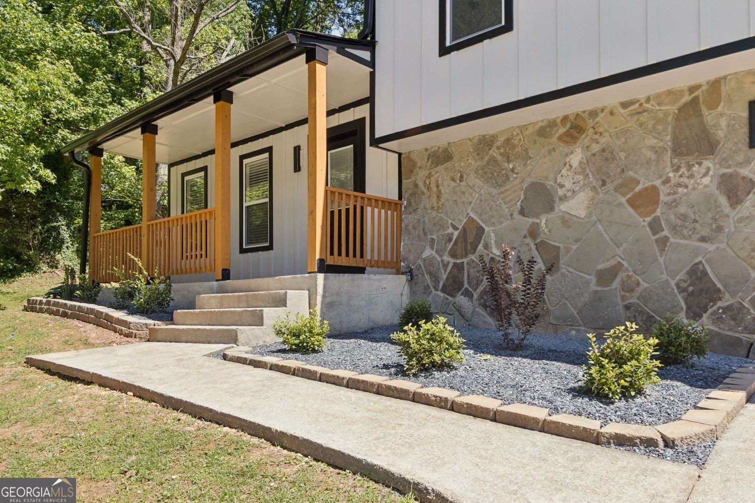 708 Greenhedge Drive Stone Mountain - main photo