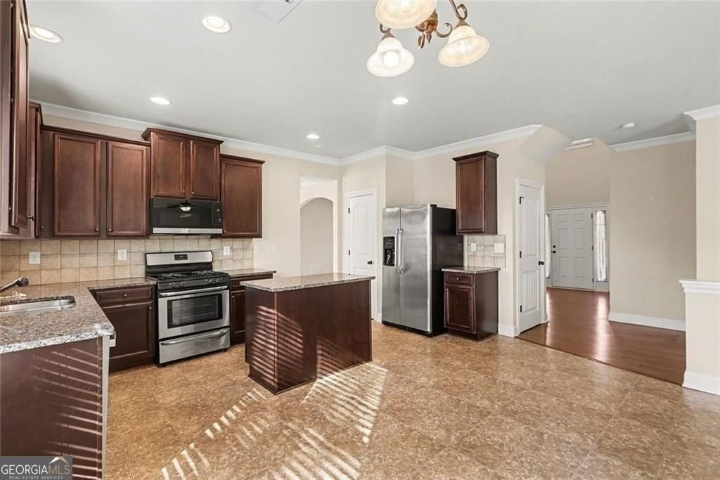 4845 Locherby Drive Fairburn - Photo 12