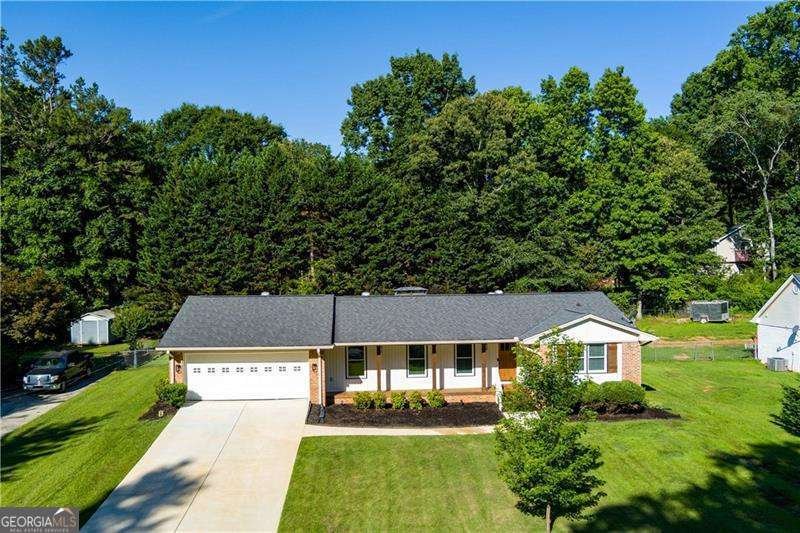 4422 White Oak Drive Sugar Hill - main photo