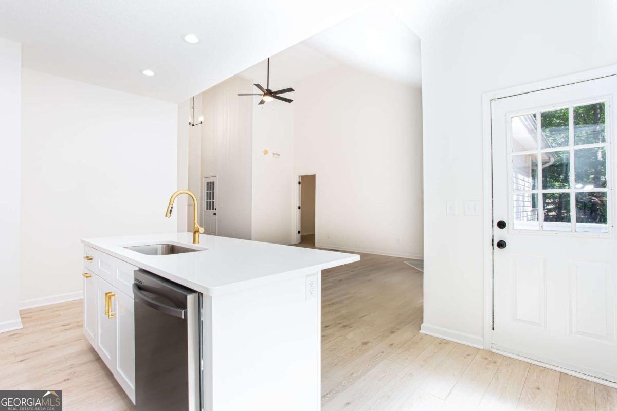 8071 Beachwood Drive Murrayville - Photo 13