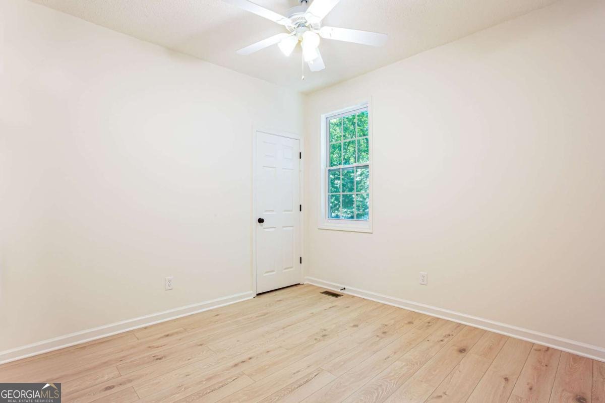 8071 Beachwood Drive Murrayville - Photo 29