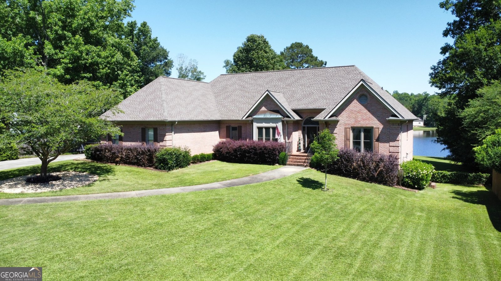 130 Beechvalley Drive Sharpsburg - main photo