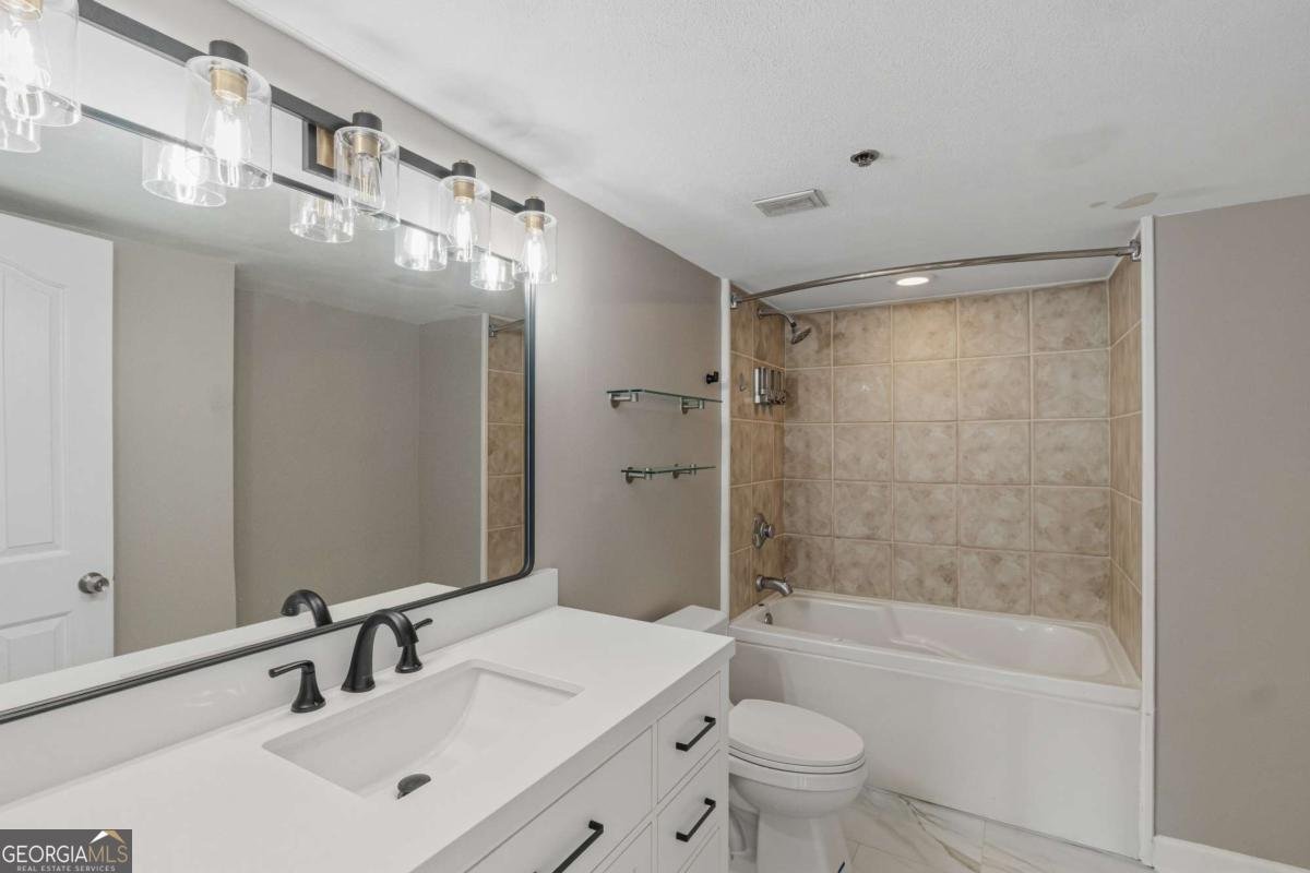 2870 Pharr Court South Atlanta - Photo 18