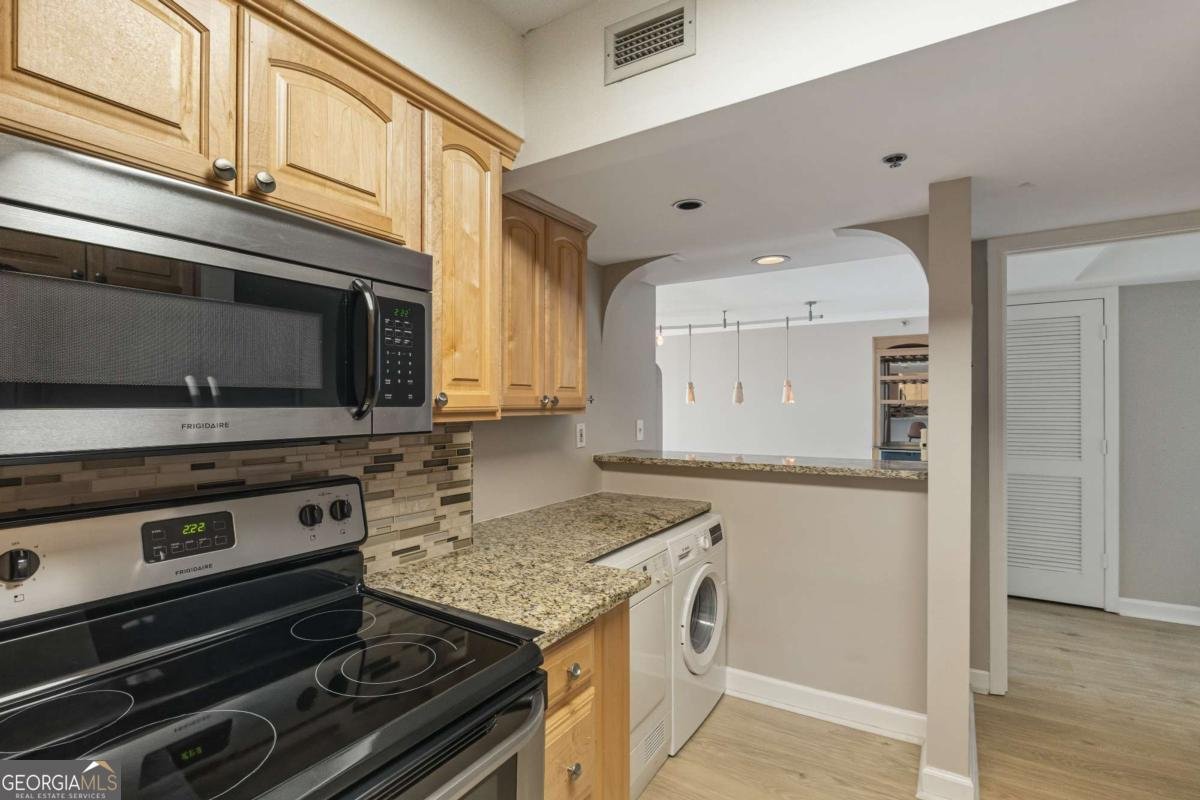 2870 Pharr Court South Atlanta - Photo 9