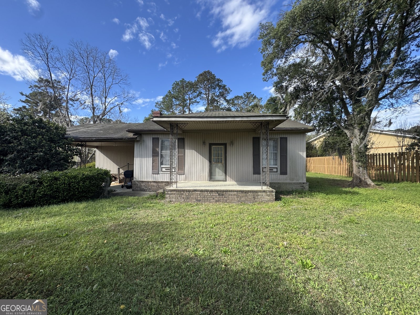 1761 Grove Point Road Savannah - main photo