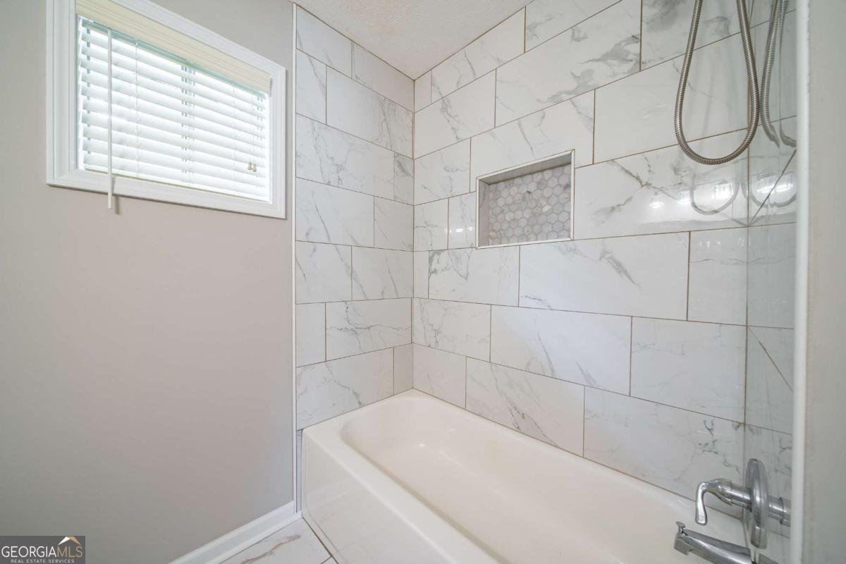 6040 Luna Drive Columbus - Photo 17