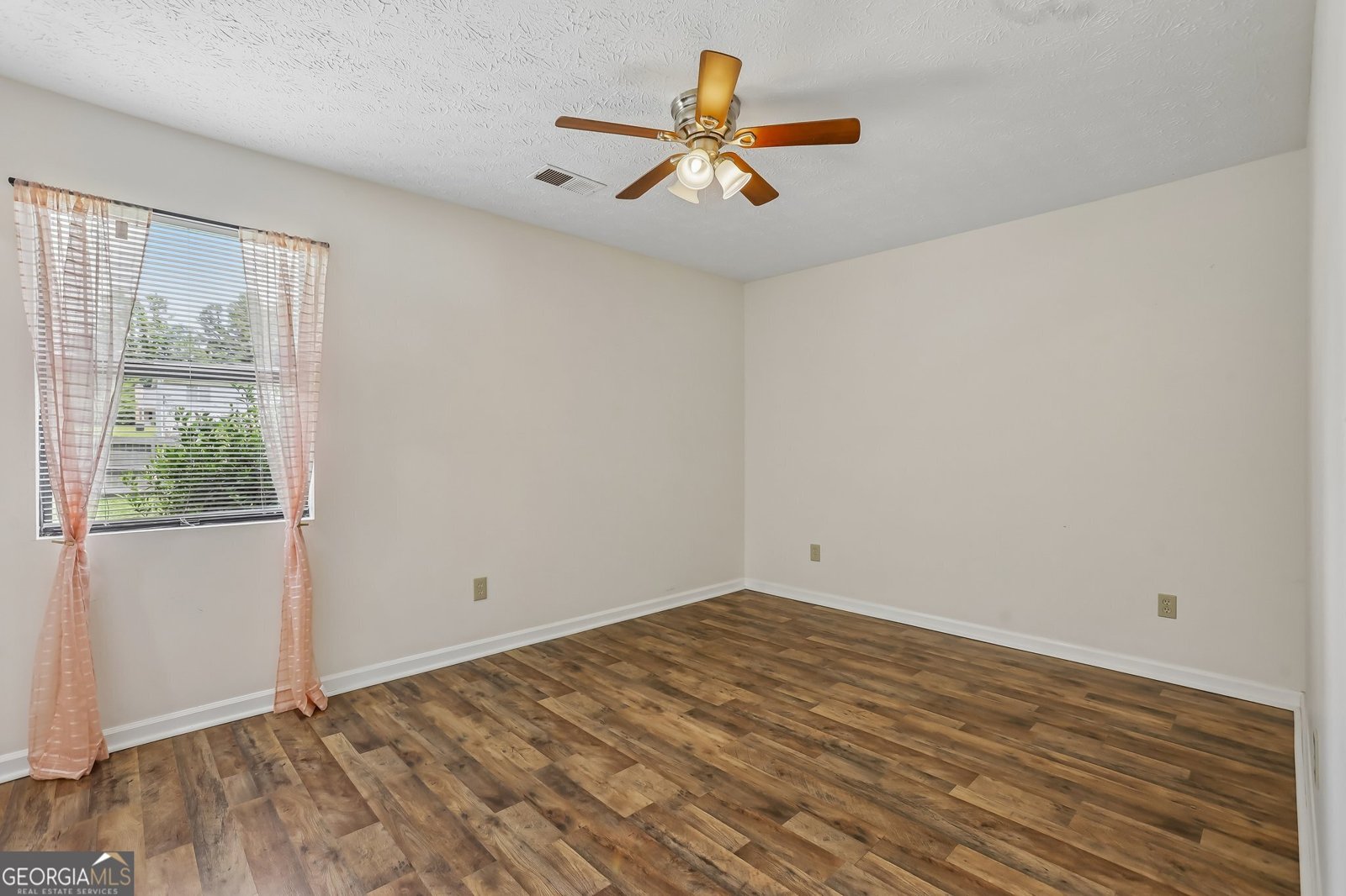 5800 Angela Court Douglasville - Photo 8