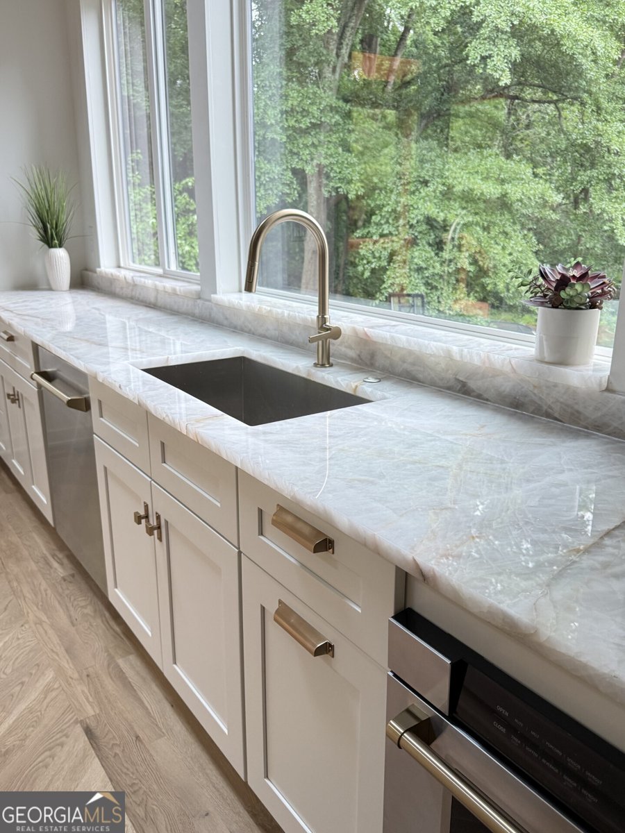 1202 Thomas Road Decatur - Photo 11