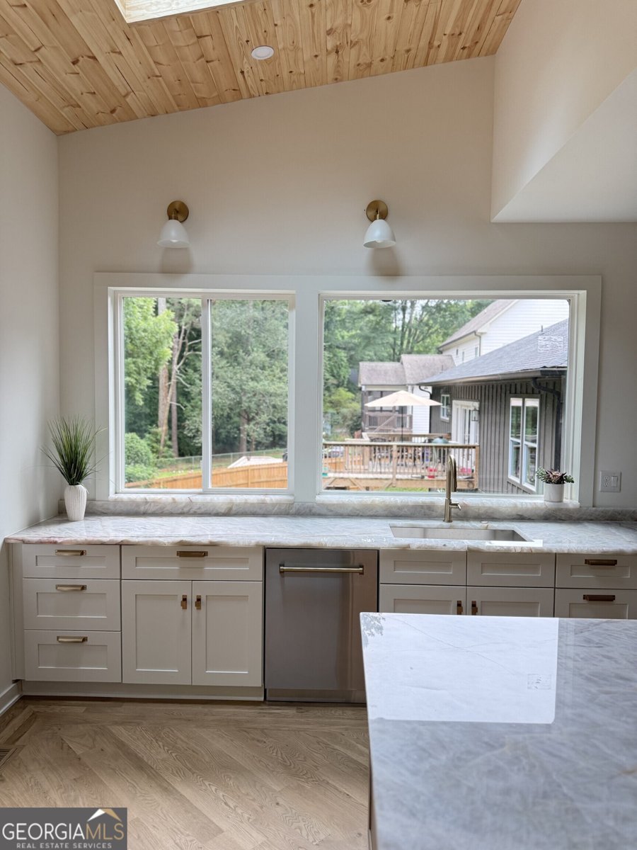 1202 Thomas Road Decatur - Photo 12