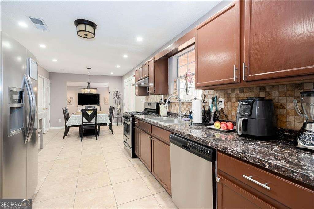 2727 Crestworth Lane Buford - Photo 15