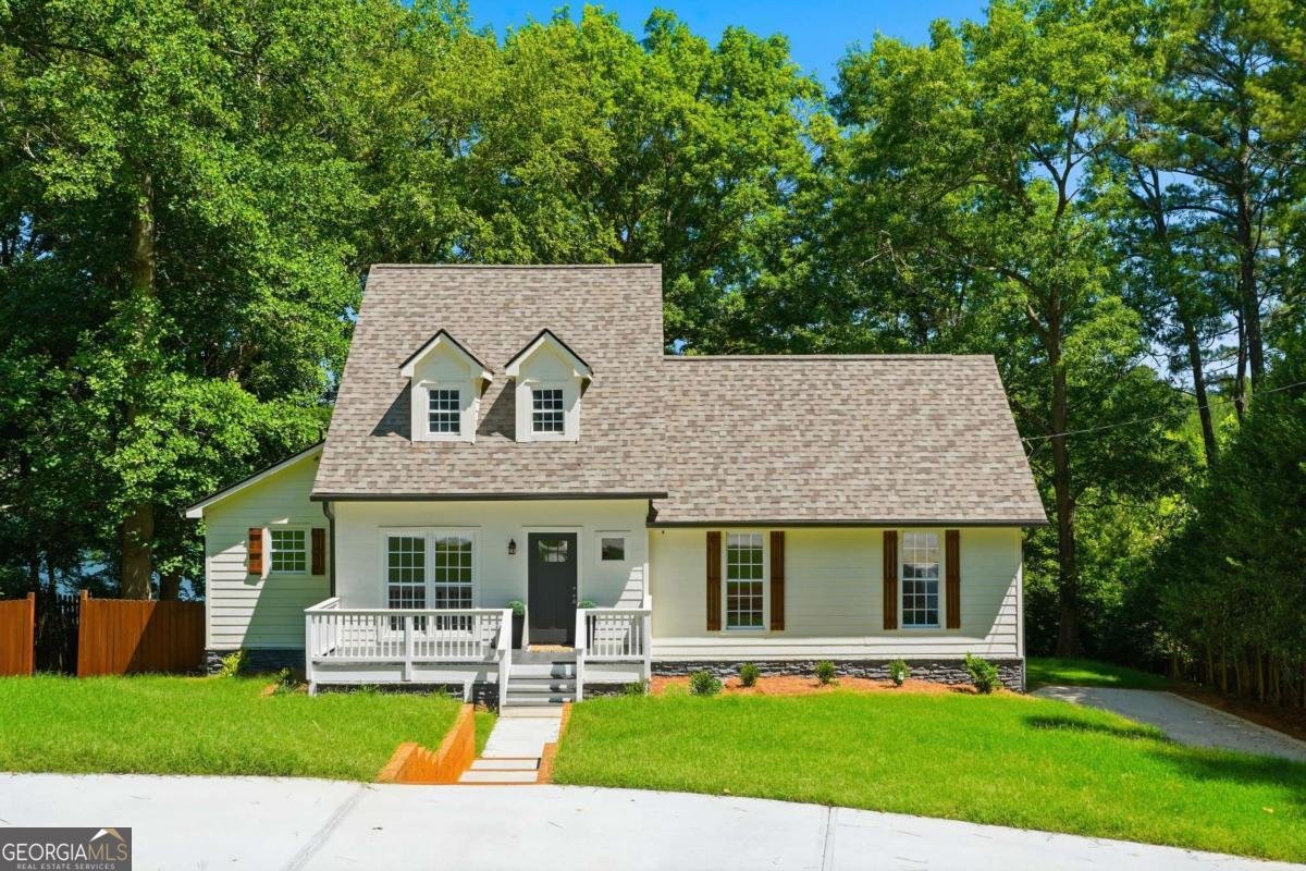 7900 Sweetwater Drive Douglasville - main photo