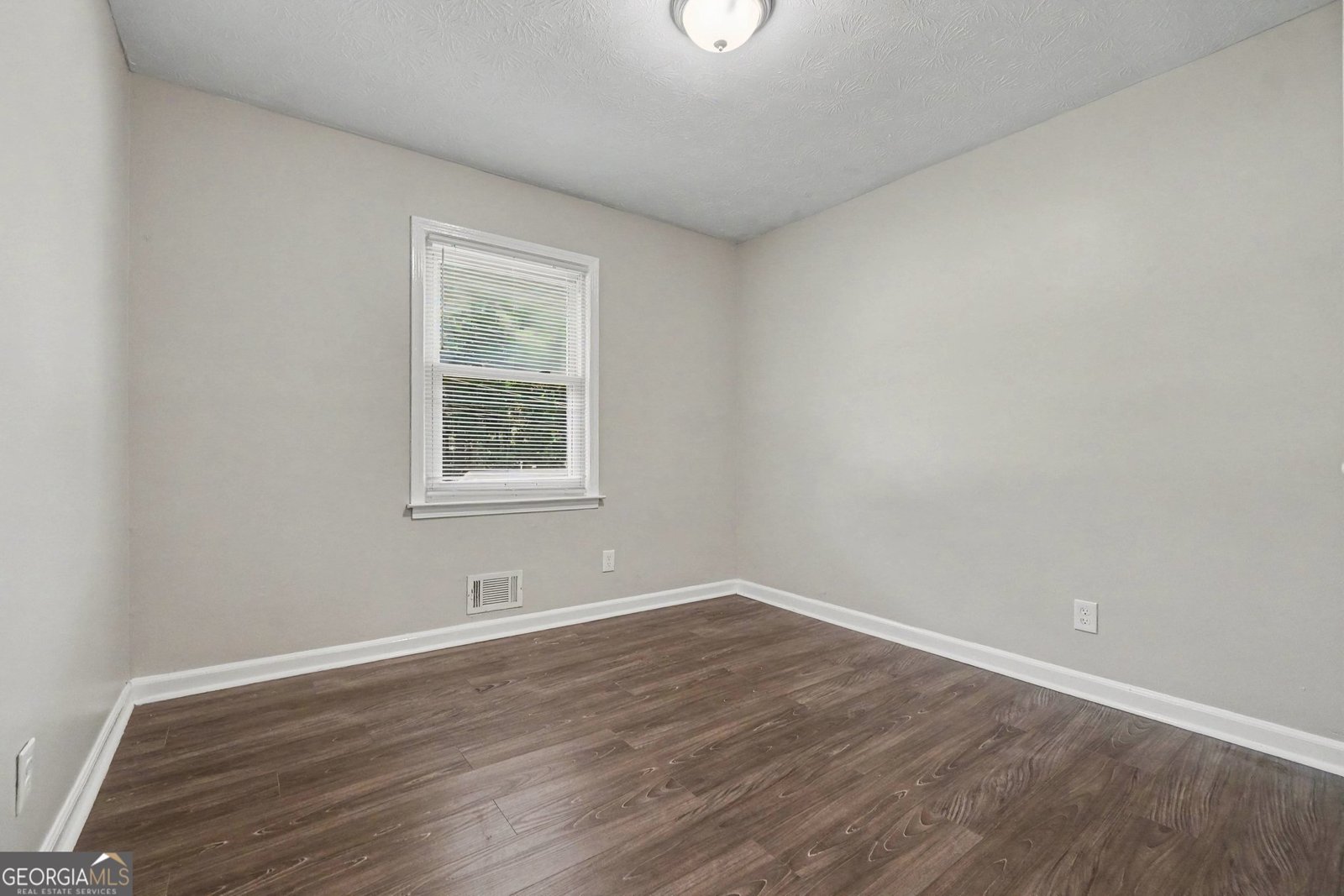 3750 Paul Street Douglasville - Photo 9