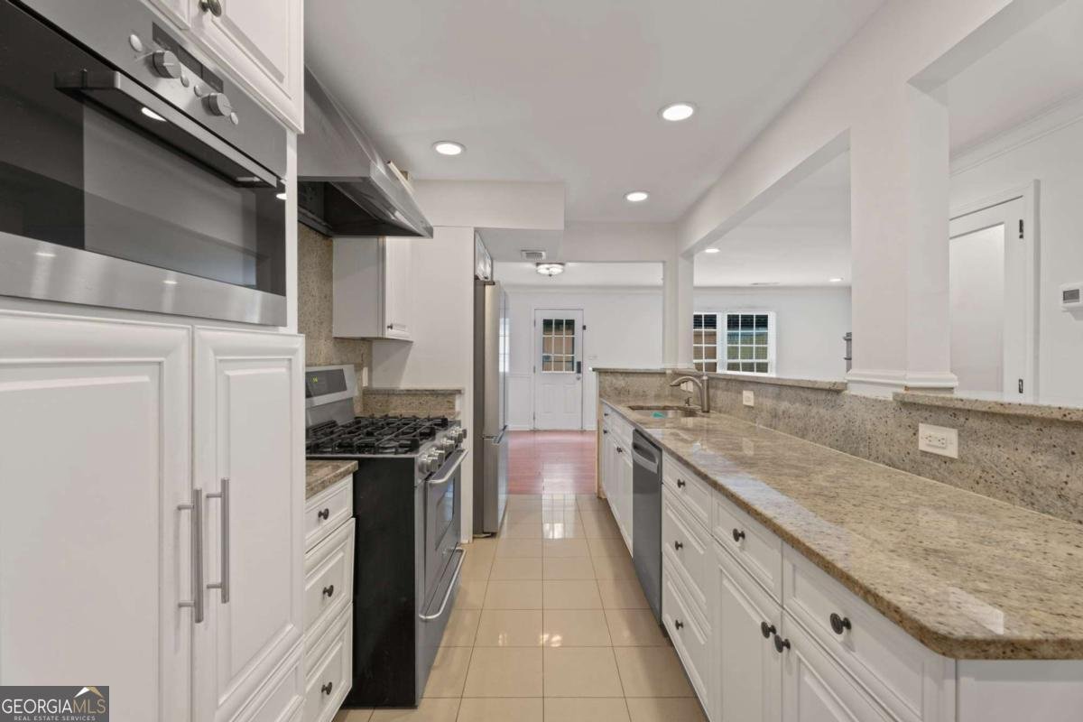 707 Garden Walk Drive Stone Mountain - Photo 10