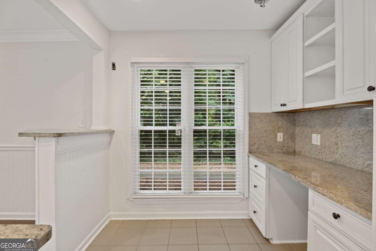 707 Garden Walk Drive Stone Mountain - Photo 11