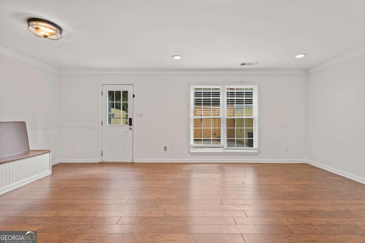 707 Garden Walk Drive Stone Mountain - Photo 8